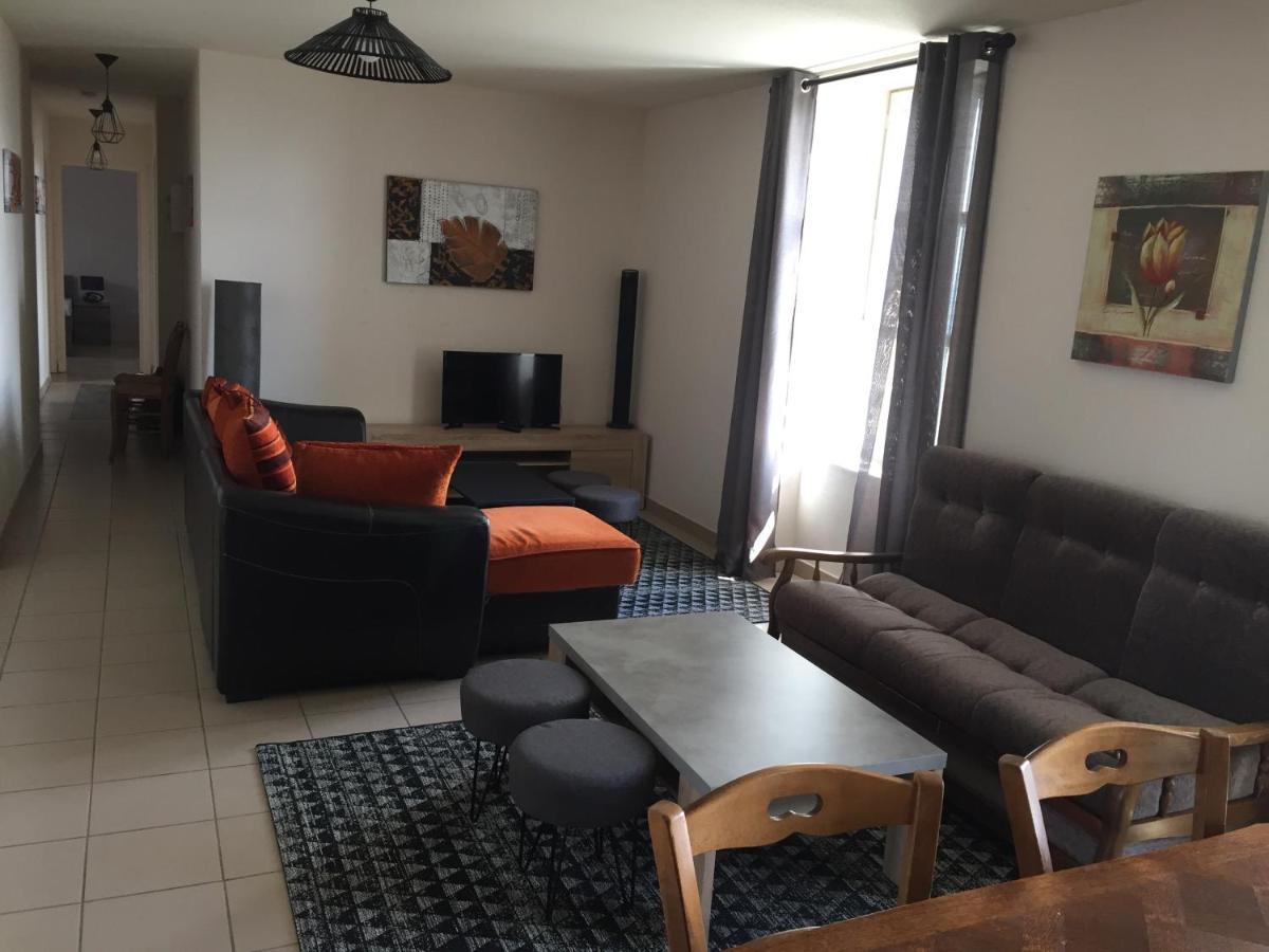 Auberge De La Tour Freycenet-la-Tour Eksteriør bilde