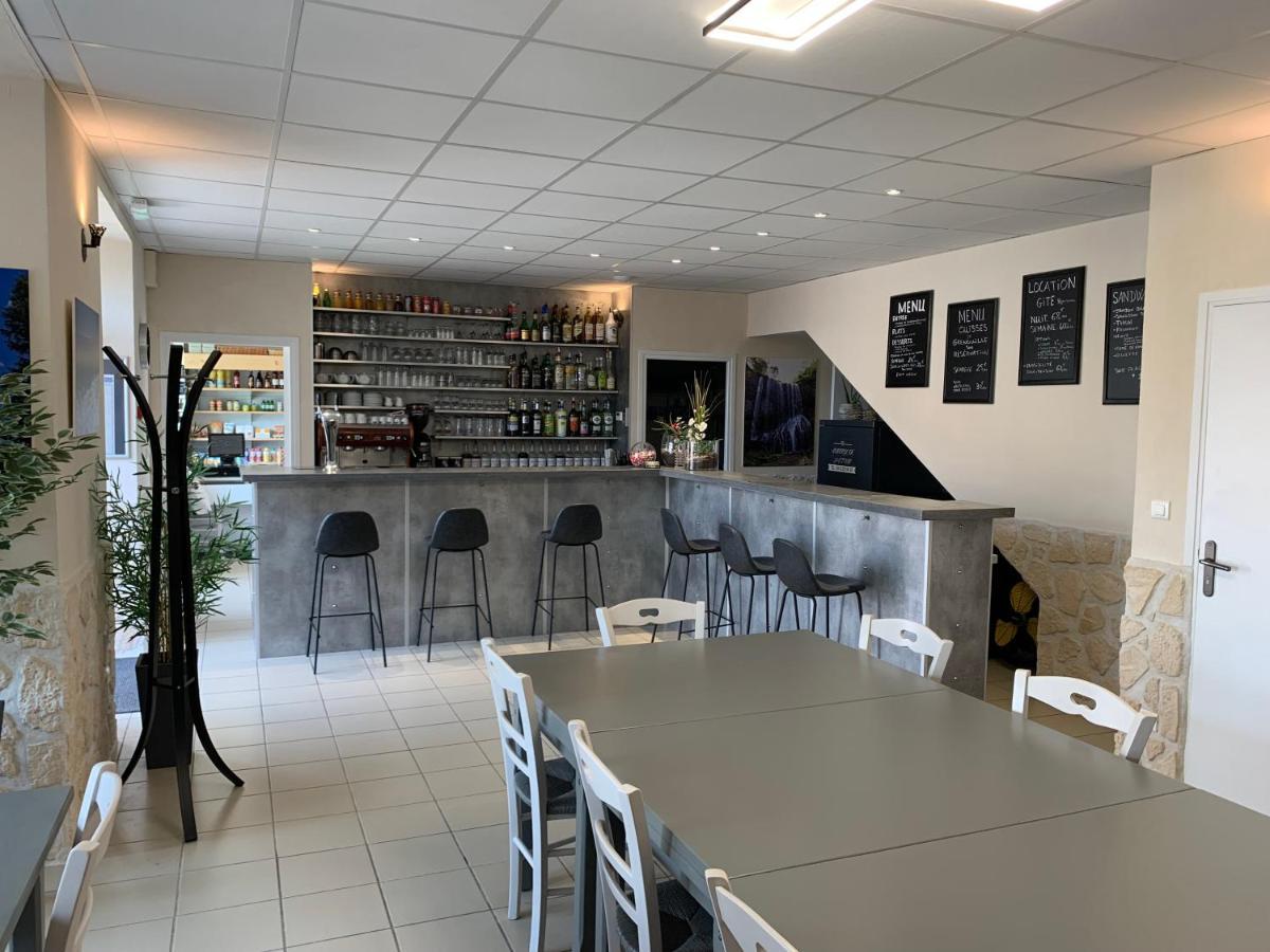 Auberge De La Tour Freycenet-la-Tour Eksteriør bilde